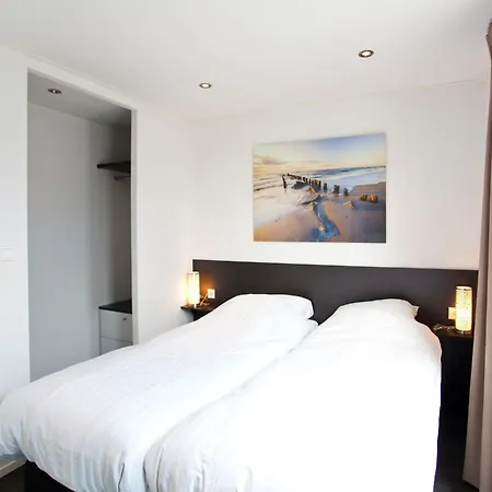 Modern Chalet With A Nice Fireplace, On The Veluwe Holiday home *